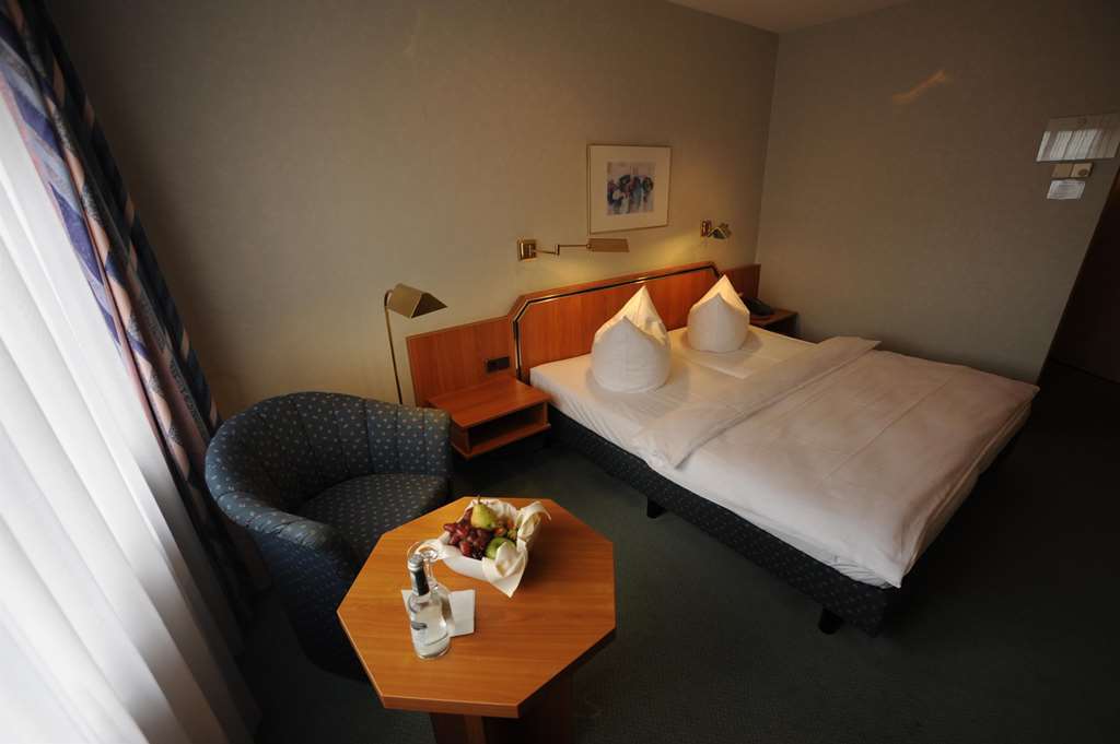 Hotel Sonnenhof Pleinfeld Oda fotoğraf